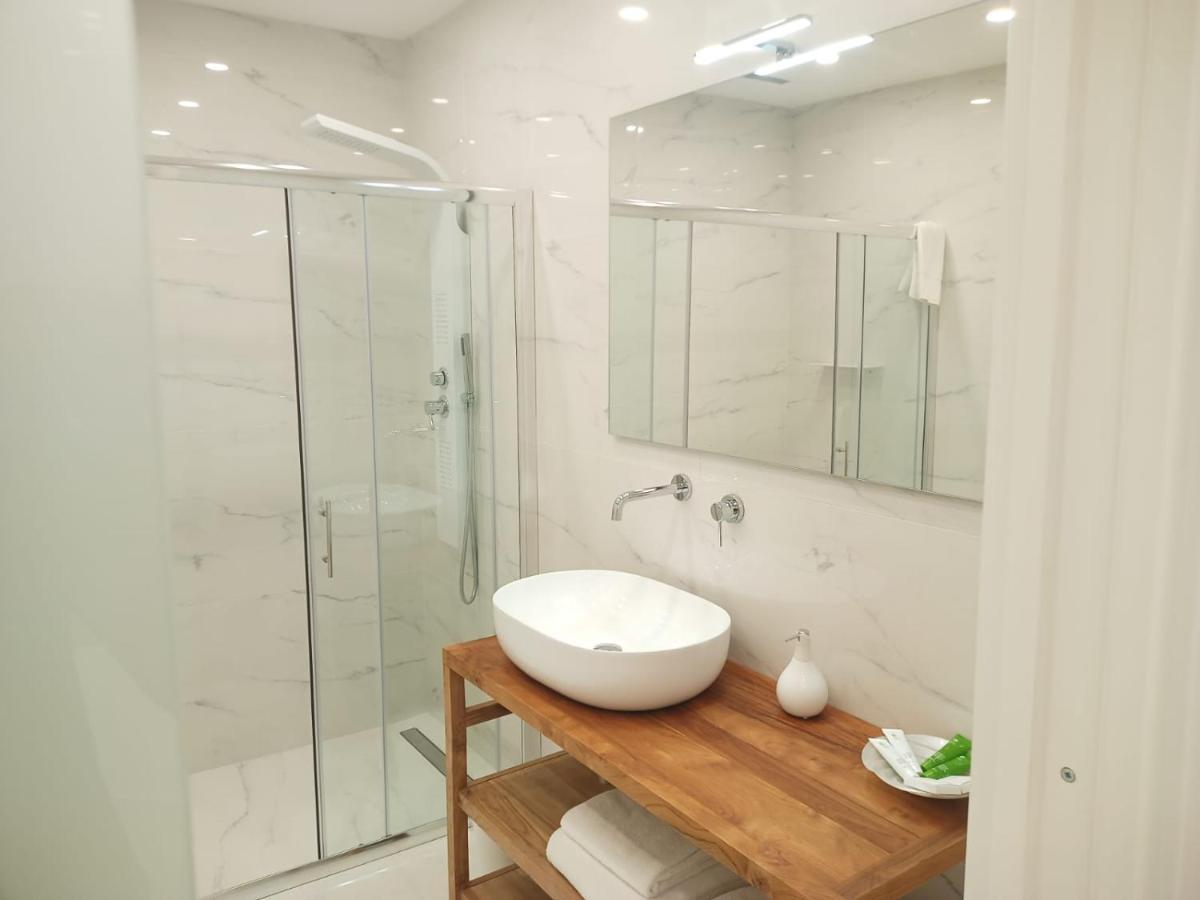 Elegant Basement Suite Orosei Εξωτερικό φωτογραφία
